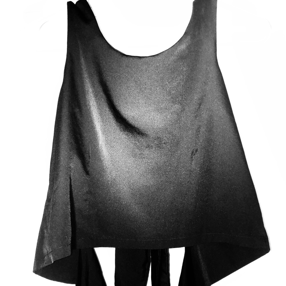Black crop top